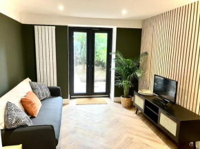 City Centre Garden Apartment